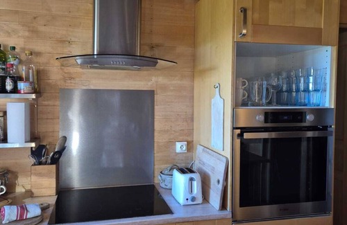 Puybegon Chalet De Ski | CHALET CACHÉ DANS UN ÉCRIN DE VERDURE AVEC VUES