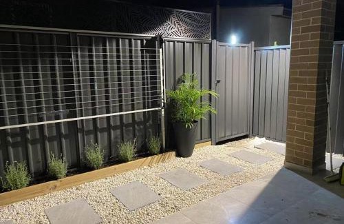 Kingsgrove Maison | Hidden 2 Bedroom Getaway in Kingsgrove