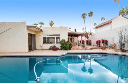 Litchfield Park Maison | Hidden Bloom Sanctuary
