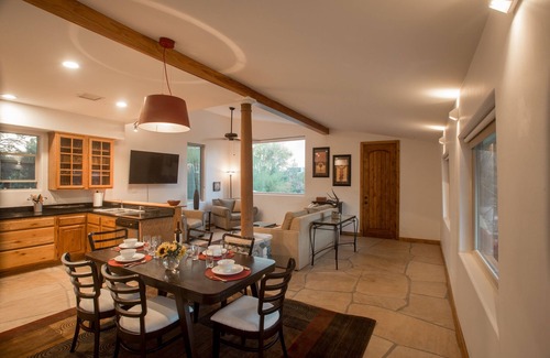 Desert View Village Maison | ** NOUVEAU ** Désert caché - Desert Home Custom Vues, ​​5 min à la nourriture / boutique