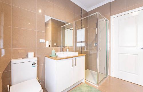 Heidelberg West Appartement | Hidden Gem - 3 bedroom townhouse in Heidelberg West