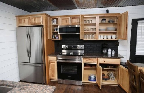 Palestine Cottage | Hidden Gem Cottages: Ruby Cottage