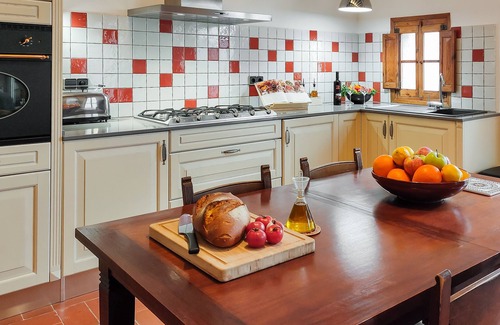 Barbera de la Conca Maison | Hidden gem with spectacular rooftop chillout area