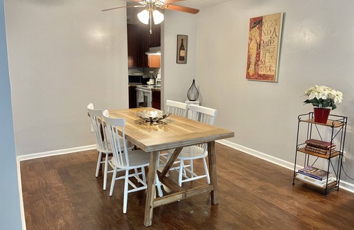 Tallahassee Maison | Hidden gem in downtown. Close to FSU/FAMU/Cascade. Quiet area. Lots of trees.