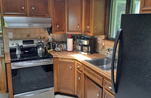 New Milford Maison | Hidden Gem on Private Road - Hike; Swim, Ski, Sauna; Relax - Repeat!