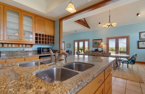 New Ulm Maison | Hidden Gem: Spacious Countryside Retreat w/ Pool
