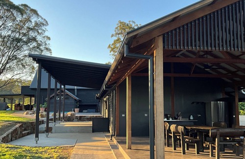 Valla Maison | Hidden Gem, Unique Rural barn on acreage yet 5 minutes to beautiful Valla Beach