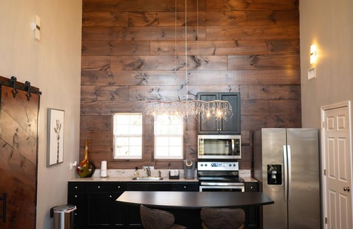 Conway Maison | Hidden Gem w/a scenic view of AR