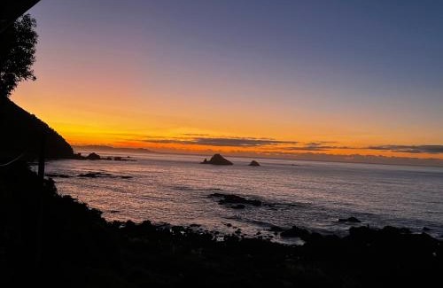 Kaikoura Maison | Hidden Gem Whale & Dolphin Spotting Epic Location