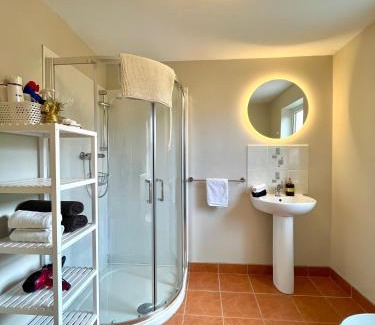 Ring of Kerry Maison | Hidden Hills Waterville - Private Farmhouse
