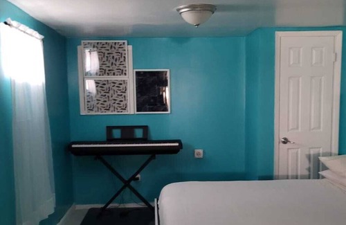 Hempstead Appartement | Hidden Oasis w/B&B option....