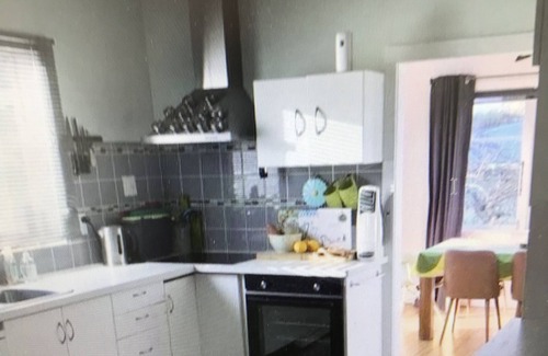Raumati Beach Maison | Hidden Raumati Gem