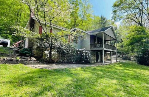 Brockton Cabine | Hidden River Lodge at Hawk Mountain