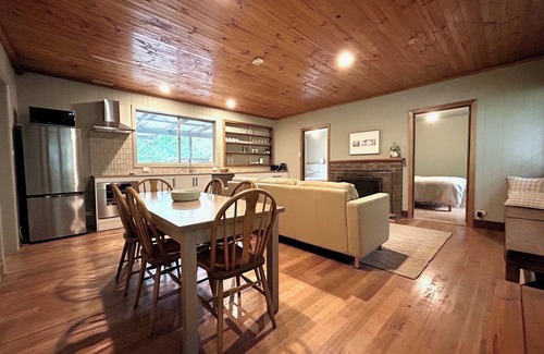 East Warburton Maison | Hidden River, relaxed house down along the river.