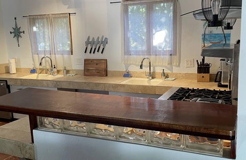 Christiansted Maison | Hidden Treasure - located ON the boardwalk!