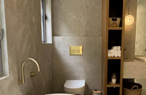 Currumbin Valley Maison | Hidden Valley Retreat | pool | spa/sauna | gym