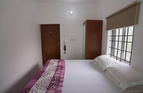 Ponneri Appartement | HIDE OUT at Medur, Pulicat Highway