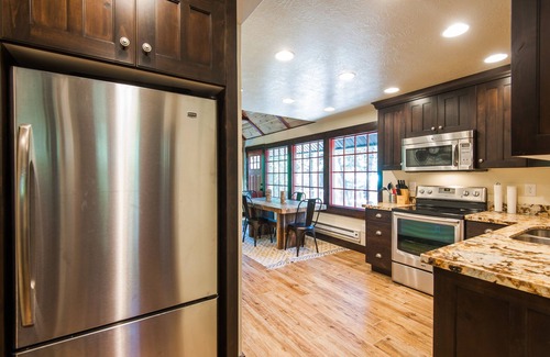 Sundance Cabine | Hideaway Above The Stream