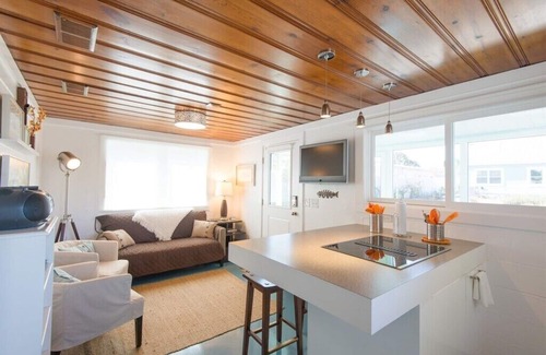 Laguna Beach Maison | Hideaway Cottage - Renovated Private Retreat, just steps to the beach!
