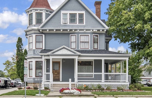 Springfield Appartement | Hideaway in the Eaves | Historic Charm & Modern Comfort | Walkable Location
