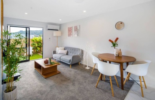Wellington Region Maison | Hideaway in the Grove