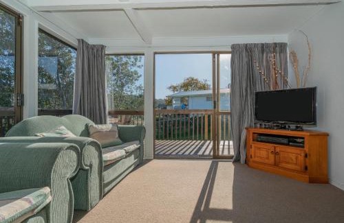 Onemana Maison | Hideaway - Onemana Holiday Chalet
