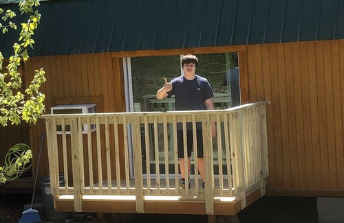 East Durham Cabine | HideAway Tiny Cabin. In the Mountains WiFi, AC Dog Friendly.