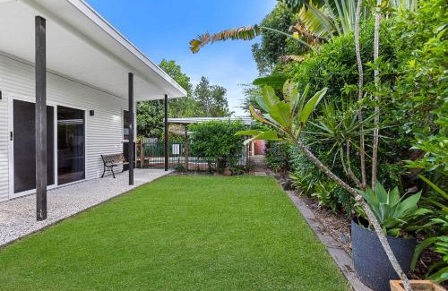 Machans Beach Maison | Hideout Machans -Pool BBQ Beach and Pet friendly