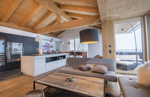 Schonbach Maison | HIGH-END PENTHOUSE┃3BR┃KITZBÜHEL ALPS┃UP TO 8 GUESTS┃SAUNA┃