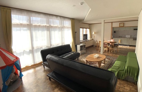Asahikawa Maison | Higashikawa HomeHome base for AsahikawaBiei - higashikawa home / Kamikawagun Hokkaidō