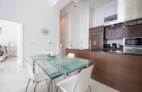 Brickell Copropriété | High Ceiling Condo at Icon Brickell with Bay & City View and 5 star amenities