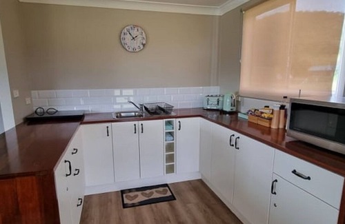 Kootingal Cottage | High Country cottage *Views*Aircon*WiFi
