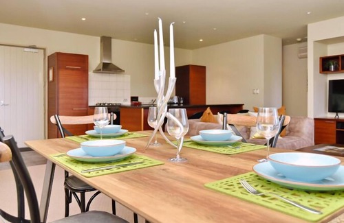 Windwhistle Villa | Apartment Within - Brand new 1 bed apartment - free SkyTV & Wifi