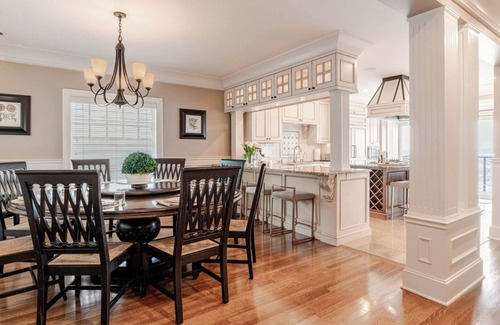 East Queen Anne Maison | High-End City Home w/ A L L the amenities!