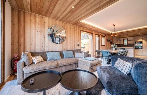 La Cote-d'Arbroz Chalet De Ski | High end Living in Morzine with an exclusive Sauna & Jacuzzi