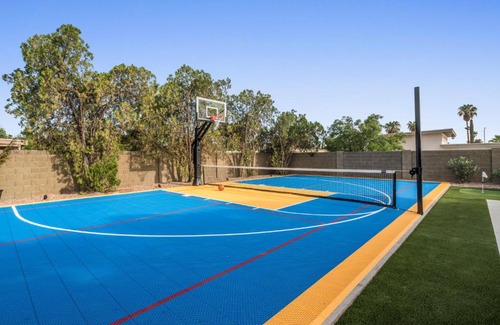Paradise Valley Village Maison | High End Private Resort with Pickleball Bball Putt Putt Pool Spa More