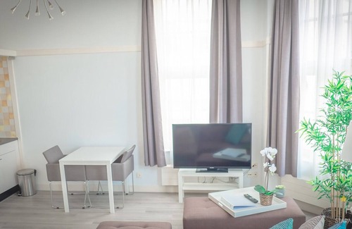 Scheveningen Badplaats Appartement | High end studio near the beach