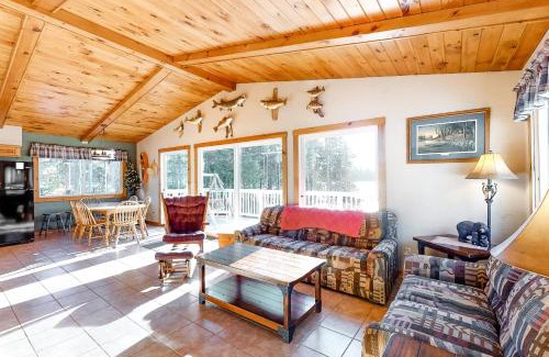Land O Lakes Maison | High Lake Hideaway