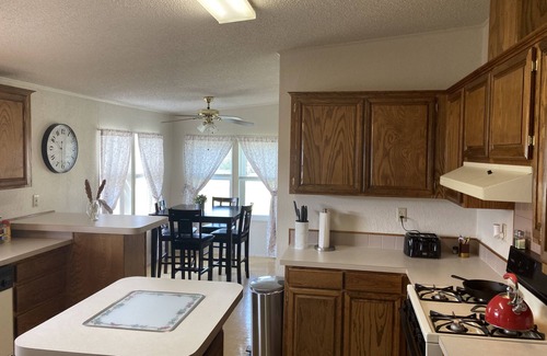 Wa Keeney Maison | High Plains Hideout