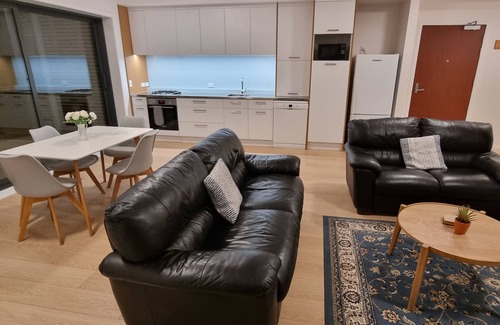 Wellington Maison | High-quality apartment minutes from everywhere! Breakfast included!