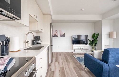 Kitchener Copropriété | High Rise 1BR Condo w Balcony & Beautiful Views
