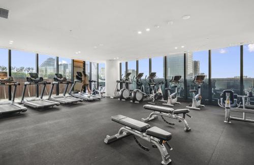 Box Hill Appartement | High-Rise 3-Bed Apartment with Premium Amenities