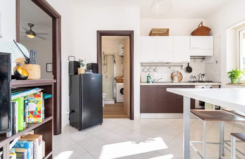 Contrada Difesa II VV Appartement | High-Speed Internet, large roof terrace (& outdoor kitchen), two beds, two bath.