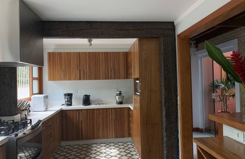 Barra da Lagoa Maison | High Standard Itaguá House