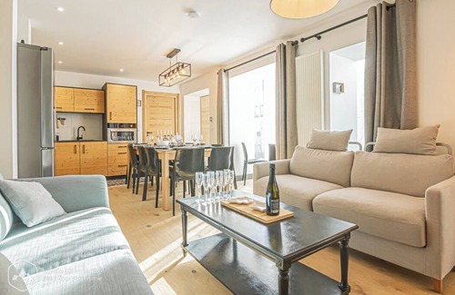 Val Cenis Appartement | Appartement de Haut standing, au coeur du village, à 100m des pistes