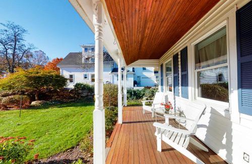 Rockport Maison | High Street Hideaway
