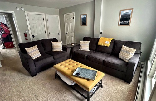 Waterbury Appartement | High Street Hideaway- Cozy 2-bedroom apartment with WiFi, in welcoming Waterbury