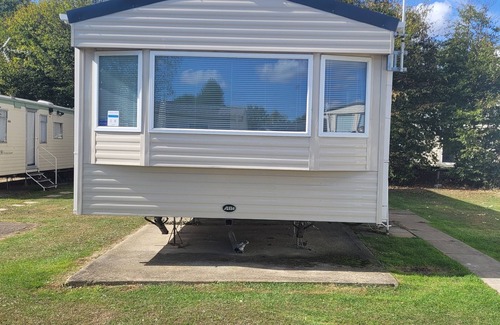Clacton-on-Sea Maison | Caravane de 3 places pour la location (chien amical)