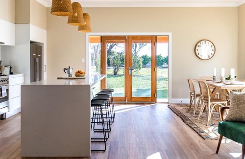 Eurunderee Maison | Highgrove Cottage