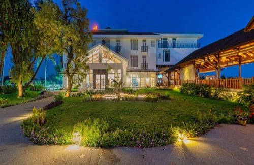Kolhapur Station Balnéaire | Highland Club with Swimming Pool-GYM